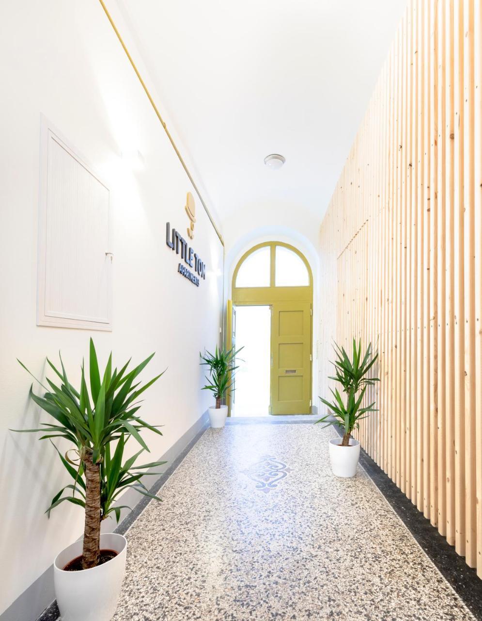 Little Tom Apartments Prague Ngoại thất bức ảnh