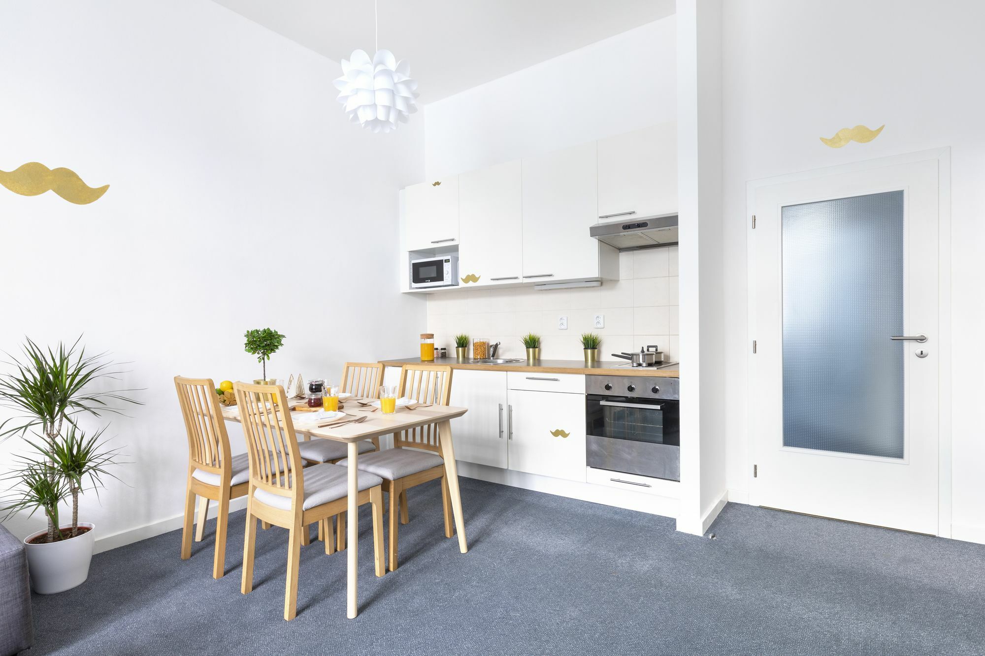 Little Tom Apartments Prague Ngoại thất bức ảnh